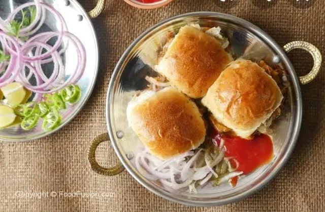 Karachi bun kabab & ice cream کراچی بن کباب اینڈ آئسکریم