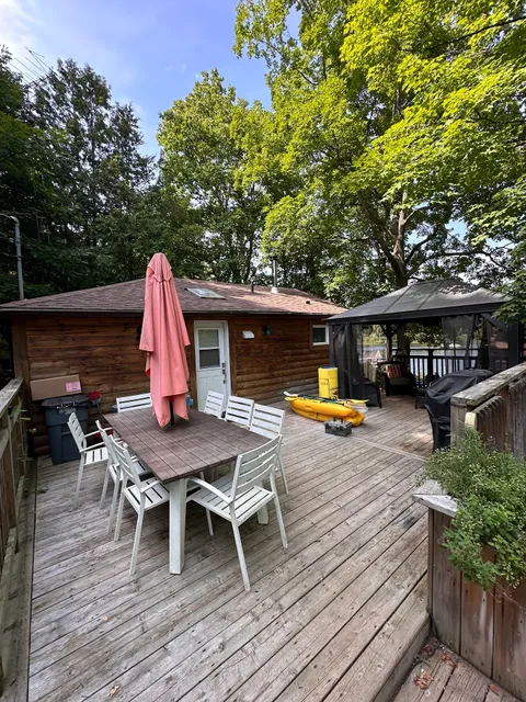 EZ Retreats Cabin on the Crowe