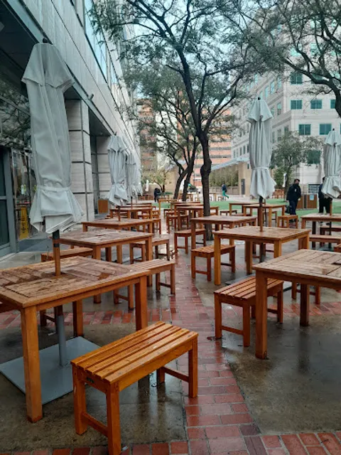 Dining Commons at Ronald Reagan UCLA Medical Center