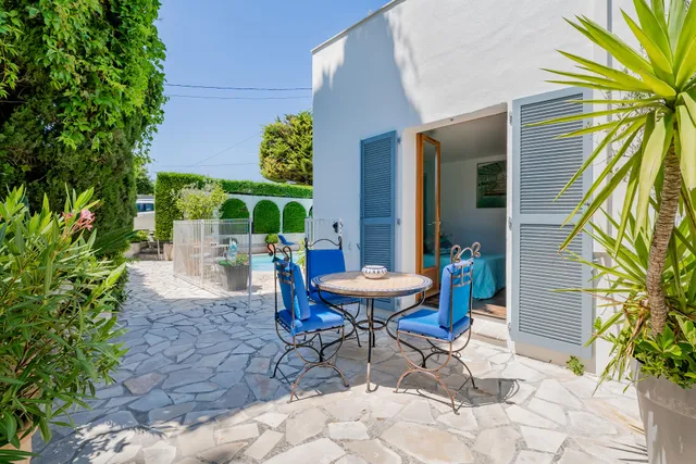 B & B, pool, parking, breakfast