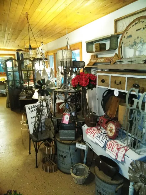 Cedar Lake Gardens & Gifts