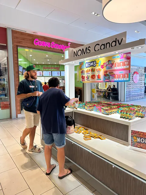 NOMS | Hawaii Candy Factory | Pearlridge