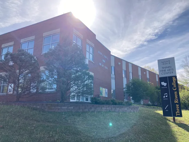 Three Rivers College