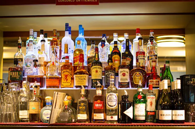 Stinger Ray's Tropical Bar & Grill