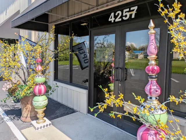 Crosstree Lane by K&K™ Warehouse Outlet