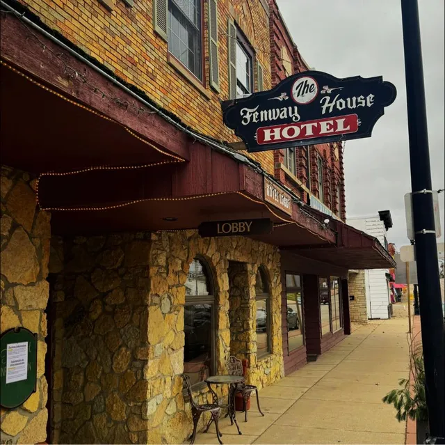 The Fenway House Hotel