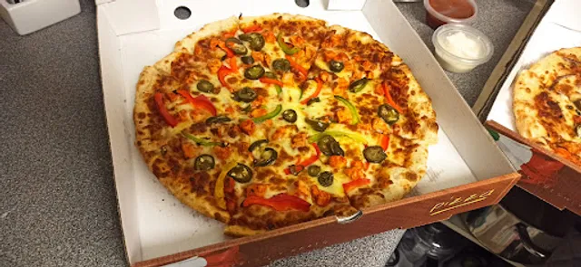 Classic Fried Chicken & Pizza