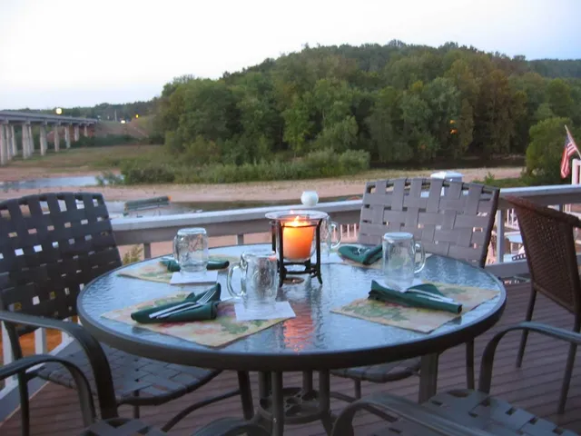 The Blue Heron Restaurant at The Landing