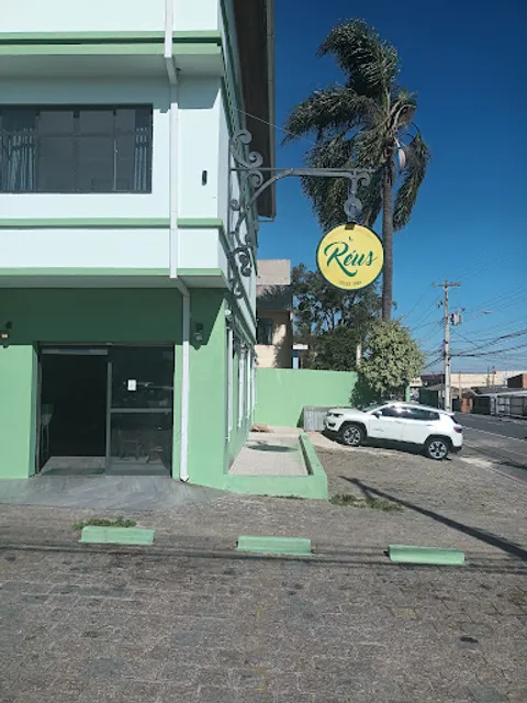 Panificadora e Confeitaria Réus