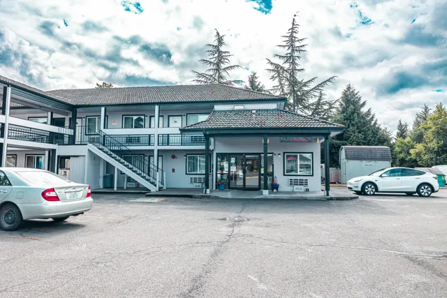 Sumner Motor Inn