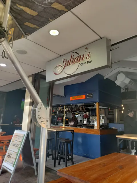 Julian's Café-Bar - Eikestad Mall.