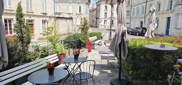 The Alchemist Restaurant Shop Cocktails Coworking