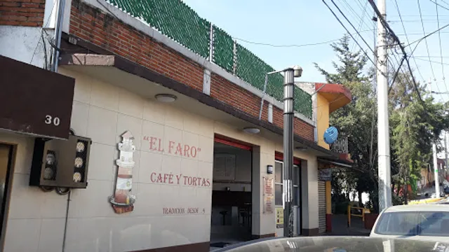 El Faro: Café y Tortas