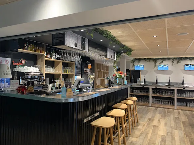 Bar Brasserie Carquefou - Cb's Network