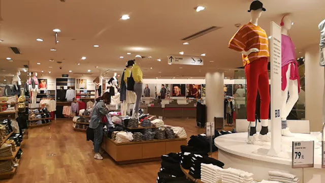Uniqlo