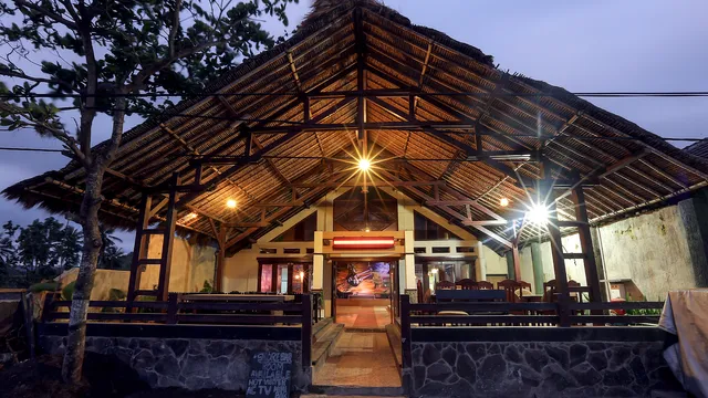 Ladiva Shore Hotel & Restaurant