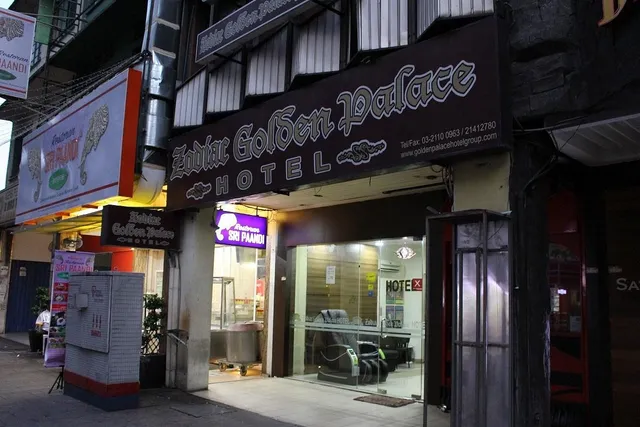 OYO 106 Zodiac Golden Palace Hotel