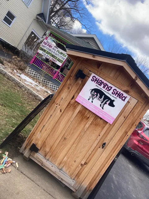 Mae's Pig-Pen and Plants