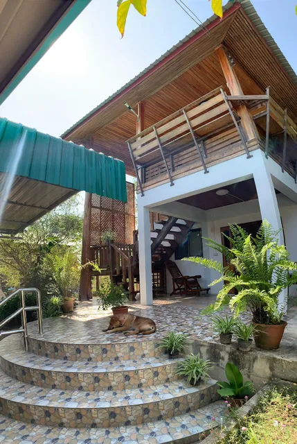 Sano House (บ้านโสน)