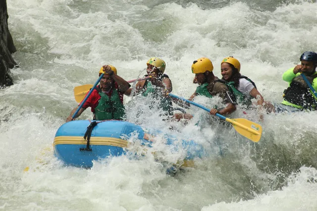 Travesías Naturales - Rafting Pacuare