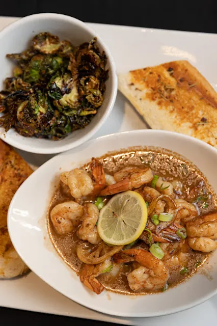 Horizons Bar and Grille