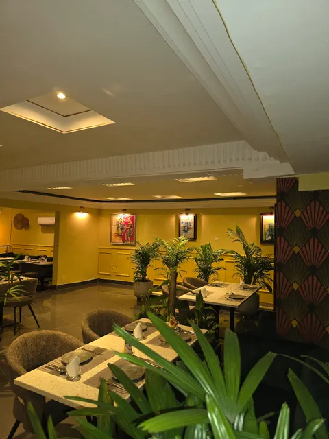 KAMANDJÈ RESTAURANT