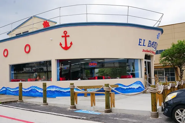 El Barquito Seafood & Oyster Bar