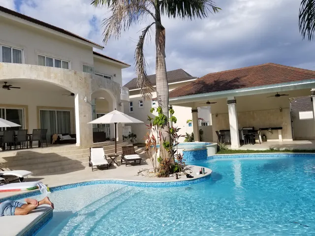 LHVC Resorts Residence Suites