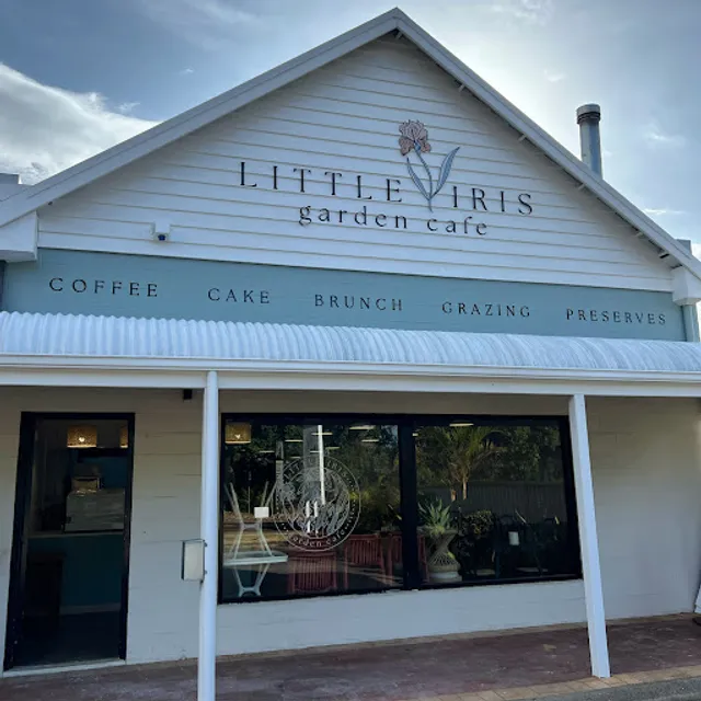 Little Iris Cafe