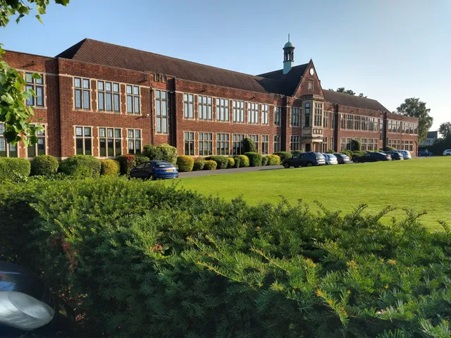 Queen Elizabeth's School