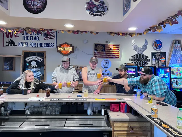 Uncle Sam's Two, Bar and grill