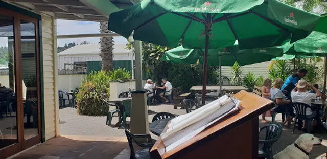 Pepper Tree Restaurant and Bar