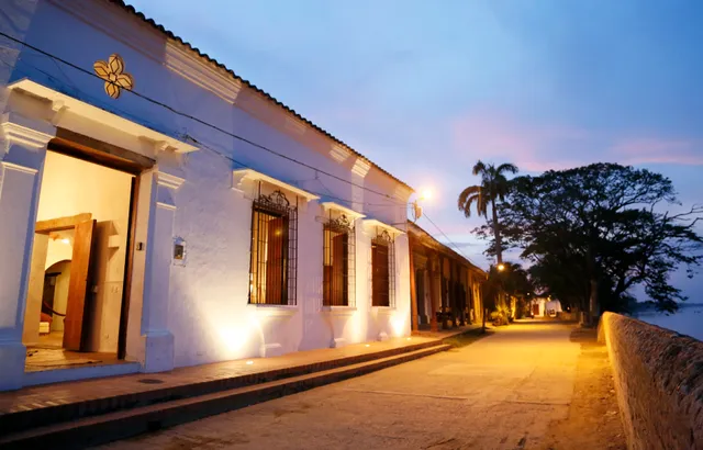 PORTAL DE LA MARQUESA