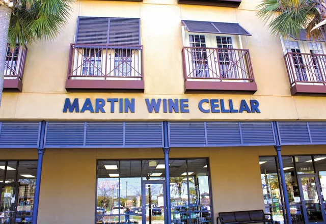 Martin's: Wine, Liquor, Beer & Deli - Moss Side