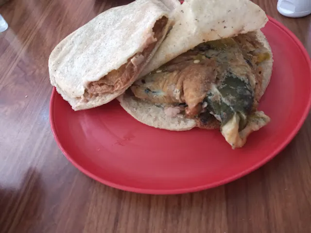 Gorditas Cristy y Rafa