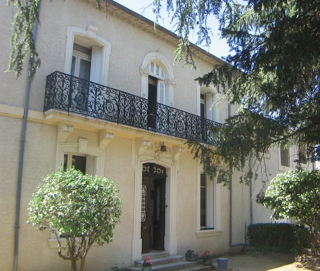 Carole Tidswell - Villa Roquette