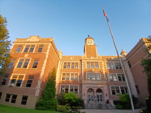 Newport Independent Schools