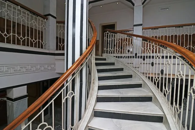 OYO 33351 Hotel Monohar Inn