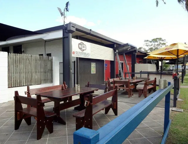 Jolly Collier Hotel Motel