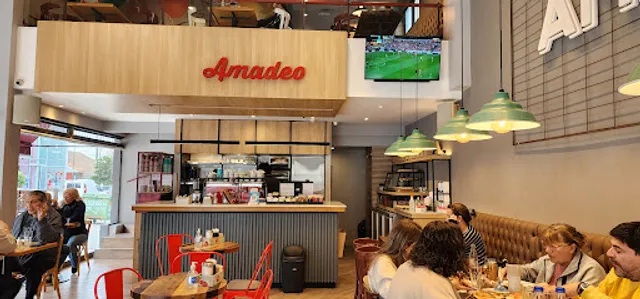 Amadeo Café y Cocina