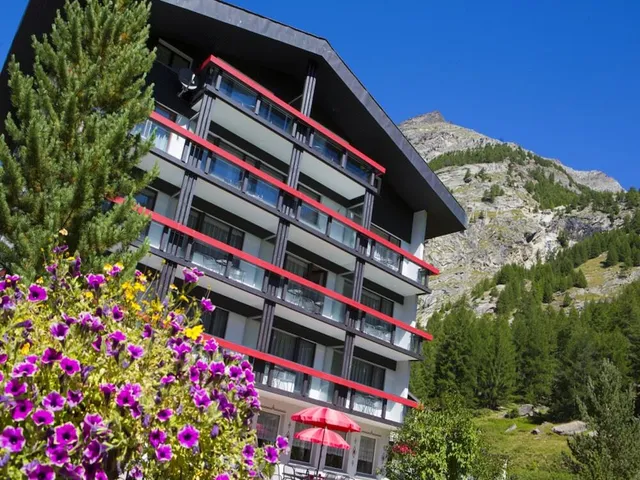 Hotel Alpenhof Saas-Almagell AG