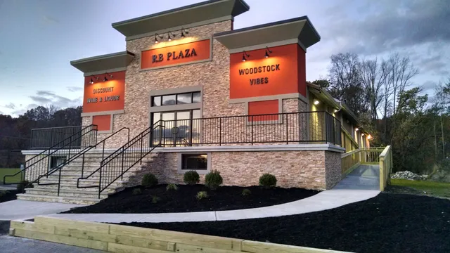 Woodstock Vibes Thrift Store