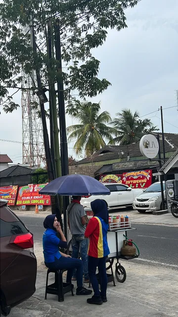 The OLIV. Cafe by Double Eight