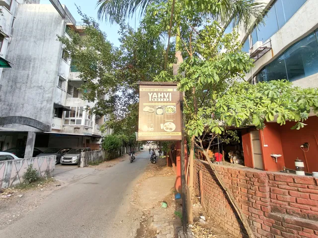 The Sky Imperial Hotel Yahvi