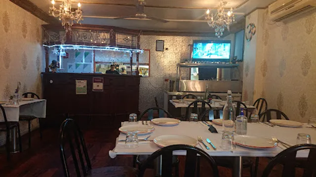 KOH-I-NUR INDIAN CUISINE (BYO)