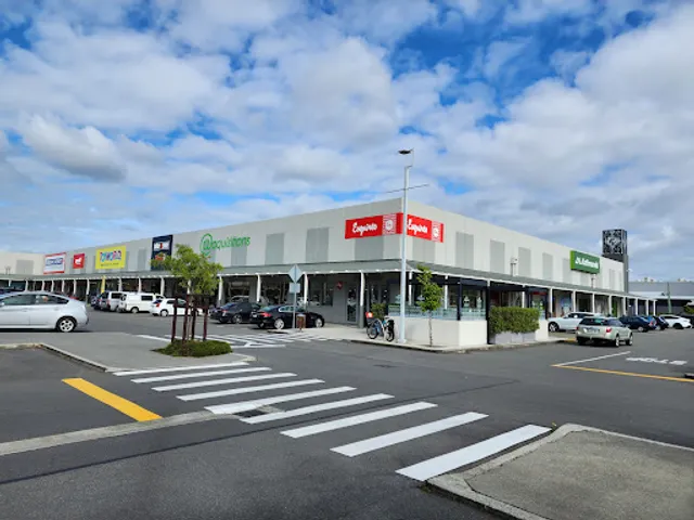 Esquires Cafe - Tower Junction