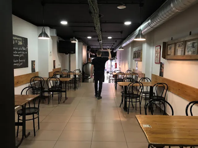 La Fàbrica - Restaurant Cervesa Artesana Capfoguer