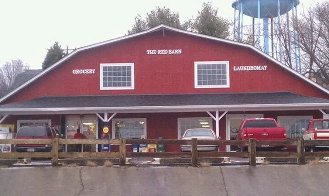 Super Mercado Esmeralda (Red Barn)