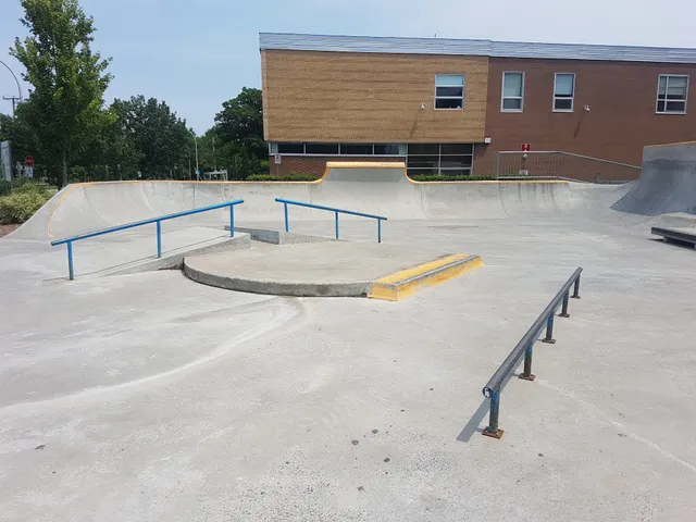Pointe-Claire Skatepark