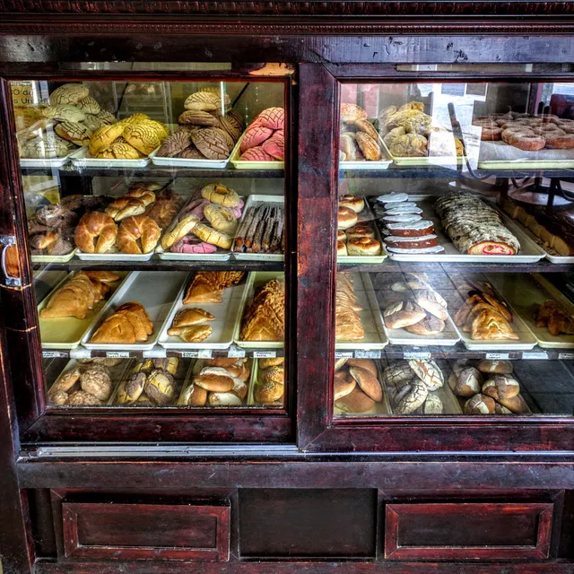 La Azteca Bakery